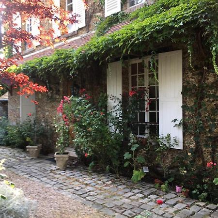 グロルーヴル Le Cedre Bleu Bed & Breakfast エクステリア 写真