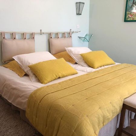 グロルーヴル Le Cedre Bleu Bed & Breakfast エクステリア 写真