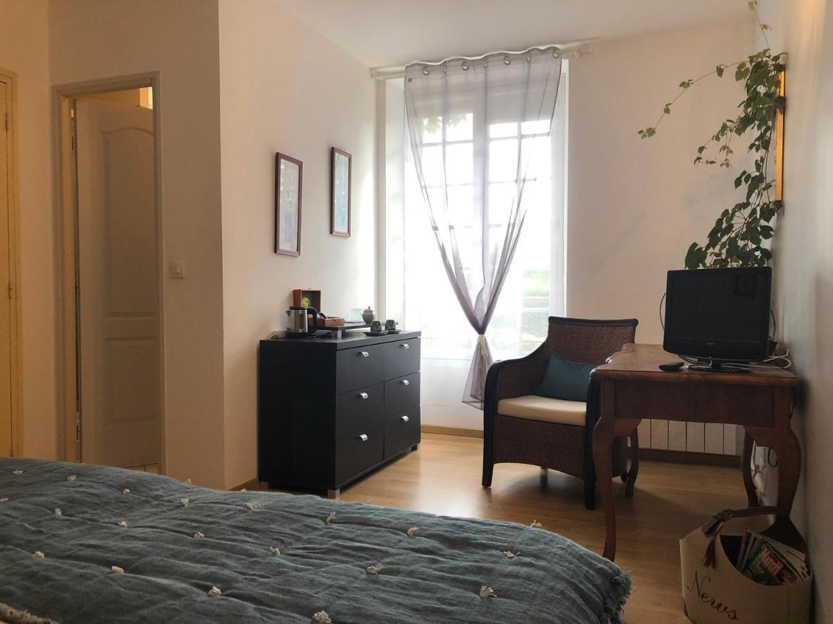 グロルーヴル Le Cedre Bleu Bed & Breakfast エクステリア 写真