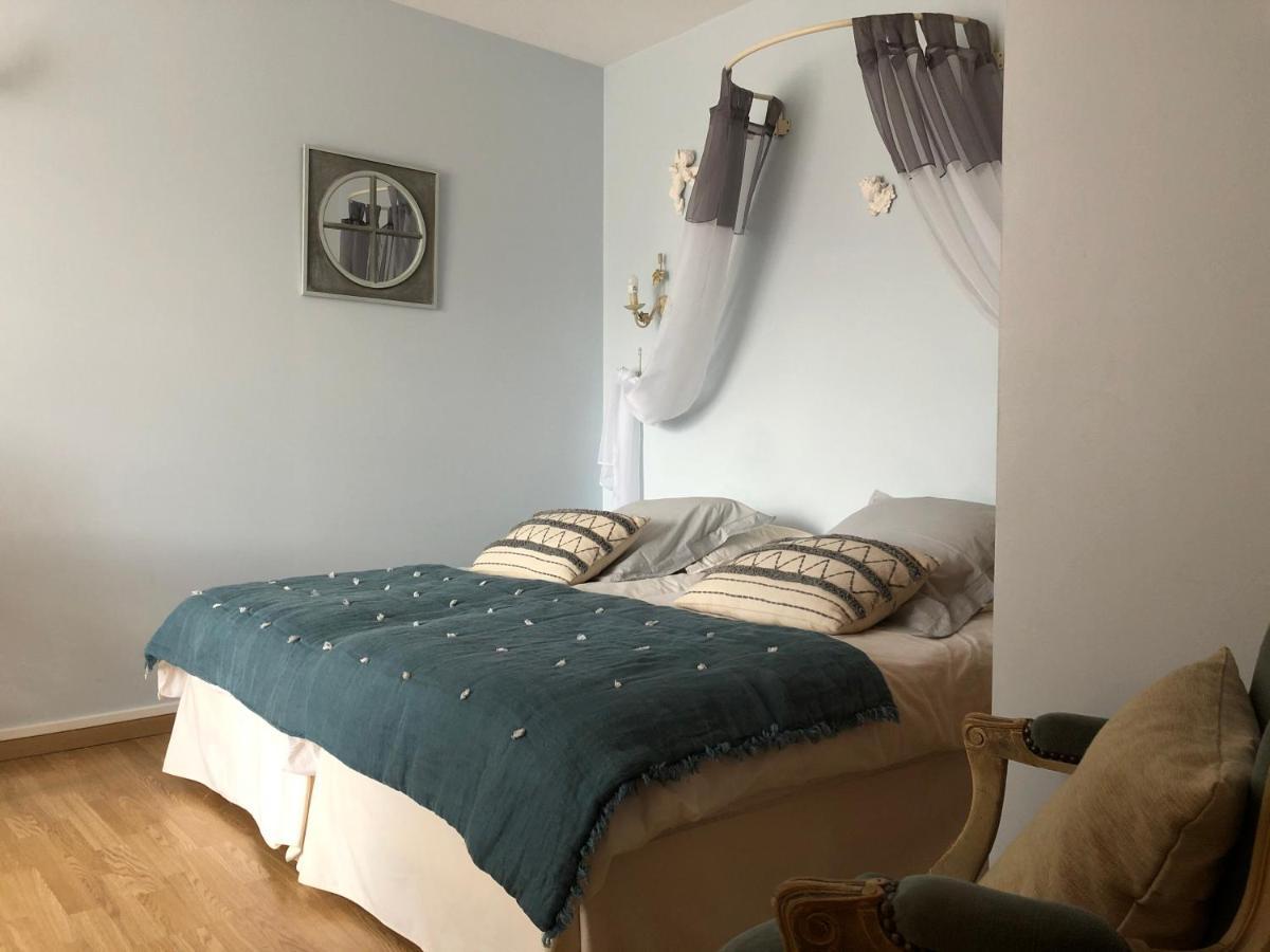 グロルーヴル Le Cedre Bleu Bed & Breakfast エクステリア 写真