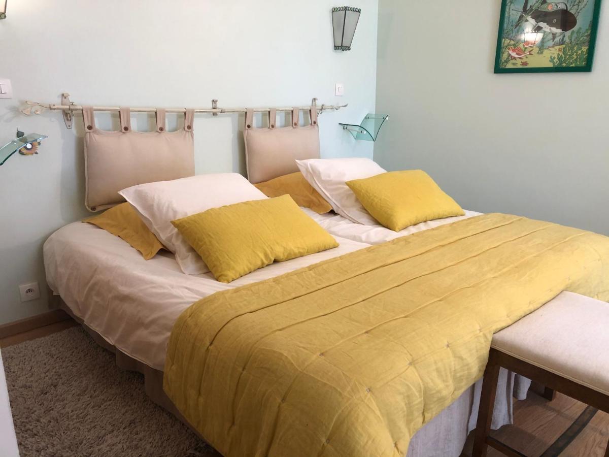グロルーヴル Le Cedre Bleu Bed & Breakfast エクステリア 写真