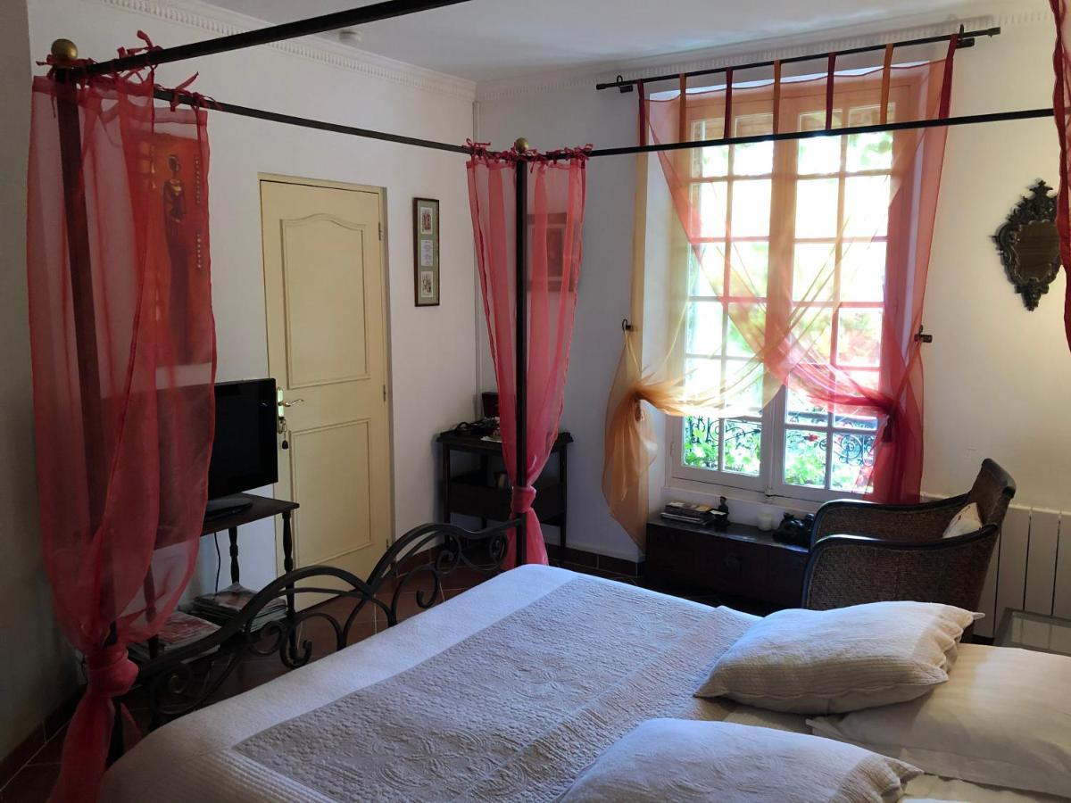グロルーヴル Le Cedre Bleu Bed & Breakfast エクステリア 写真
